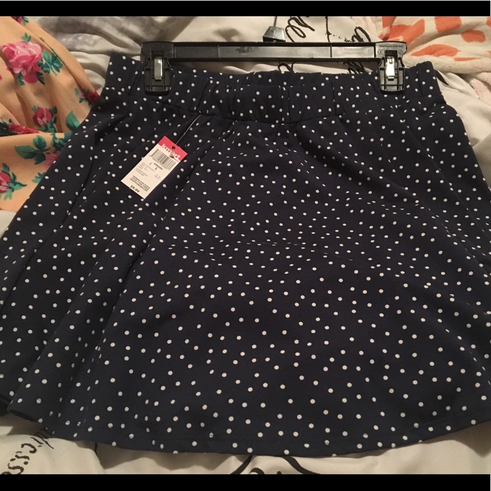 Blue polka dot skirt 👗👖👚4 for $15 when bundled